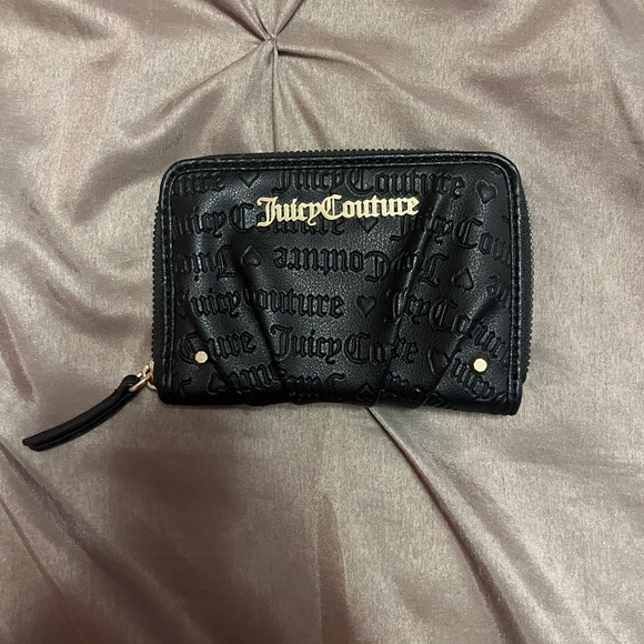 Juicy Couture Handbags - Modern Juicy Couture Wallet🖤